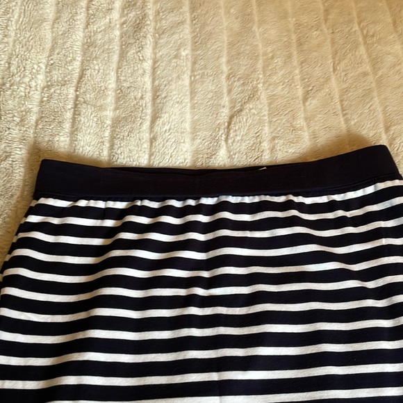 💕4/$25💕 Talbots skirt - Picture 2 of 6
